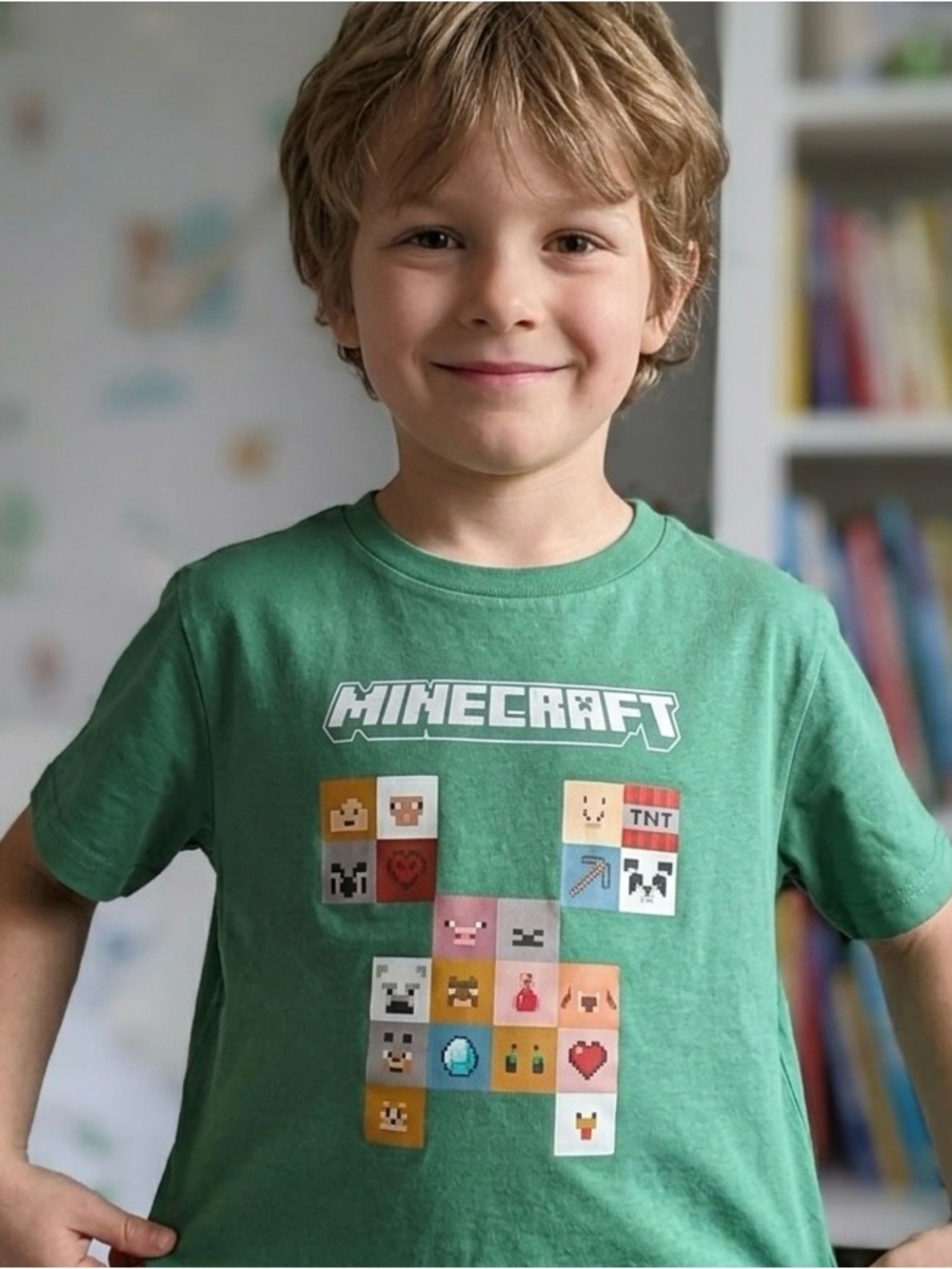 Uniqlo UT Kids Minecraft Creeper Graphic T-Shirt – Green (Size 8-9)